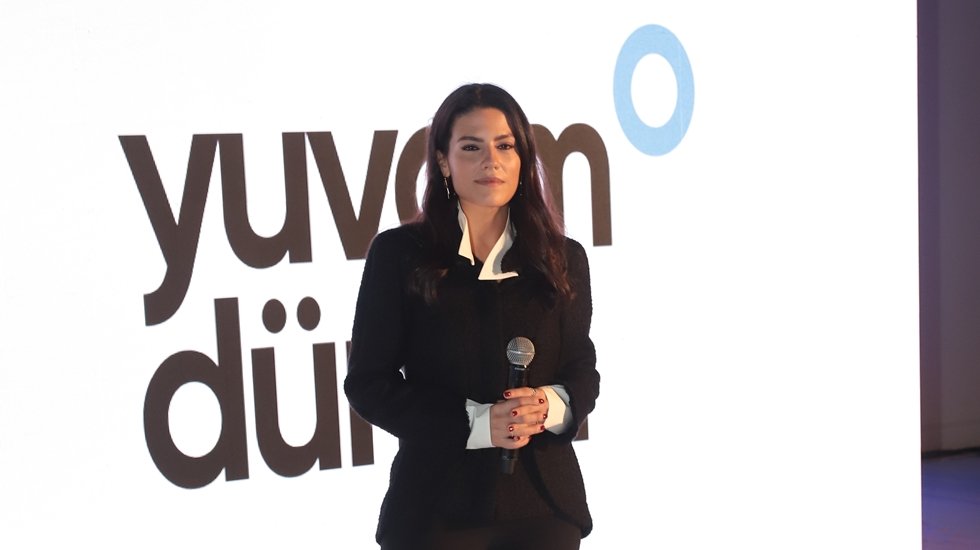 Nil Karaibrahimgil&rsquo;den iklim krizine dikkat &ccedil;ekmek i&ccedil;in &lsquo;Uyan anne, uyan baba&rsquo;