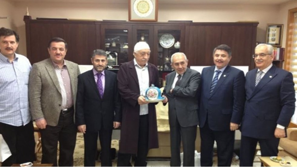 O fotoğrafı b&ouml;yle a&ccedil;ıkladı: "Yaka pa&ccedil;a g&ouml;t&uuml;r&uuml;ld&uuml;k"