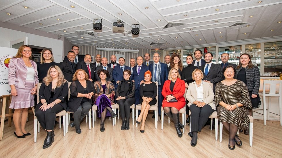 Soyer: "İzmir'de yaşayan insanlar olarak &ccedil;ok şanslı olduğumuzu biliyoruz&rdquo;