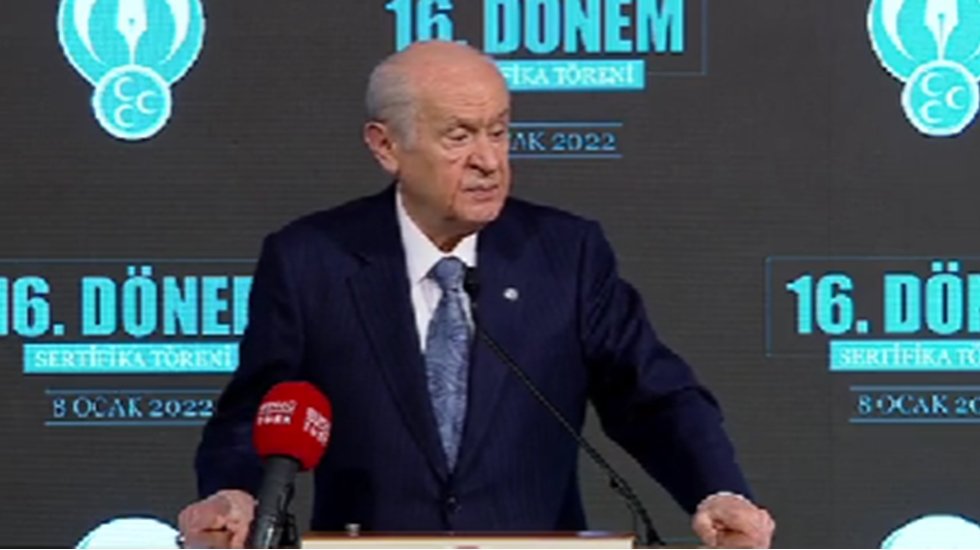 Bah&ccedil;eli kez de ekonomiyi eleştirenleri hedef aldı