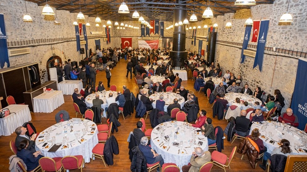Başkan Soyer Havagazı Fabrikası'nda Devrimci 78'lilerle buluştu