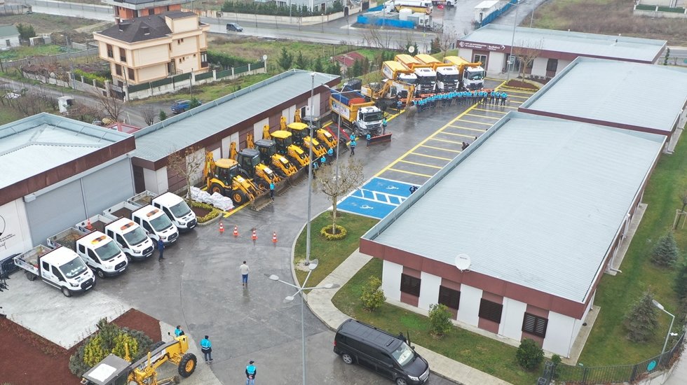Beylikdüzü belediyesi 221 personel ve 68 araçla 7/24 esasına göre kışa hazır