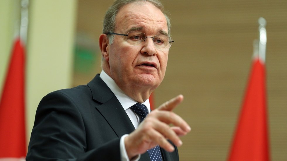 &Ouml;ztrak'dan &Ouml;zel'e: Genel Başkanımızın kastettiği parti disiplinidir