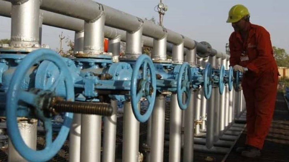 CHP&rsquo;li vekil bakanlara sordu: OSB&rsquo;ler elektriklerini kesmekle tehdit mi edildi?
