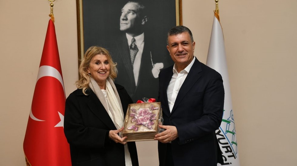 Esenyurt, yeni d&ouml;nemde betonla değil sanat ve edebiyatla anılıyor