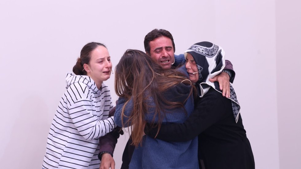 Esra Erol’un programında yaşanan olay Türkiye’nin gündemine oturdu.