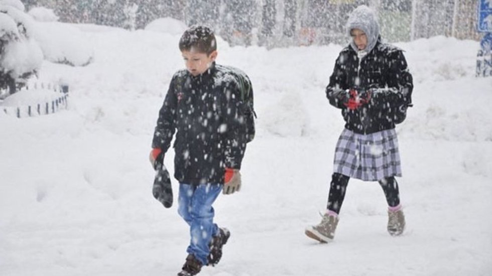 İstanbul'da yarın okullar tatil edildi