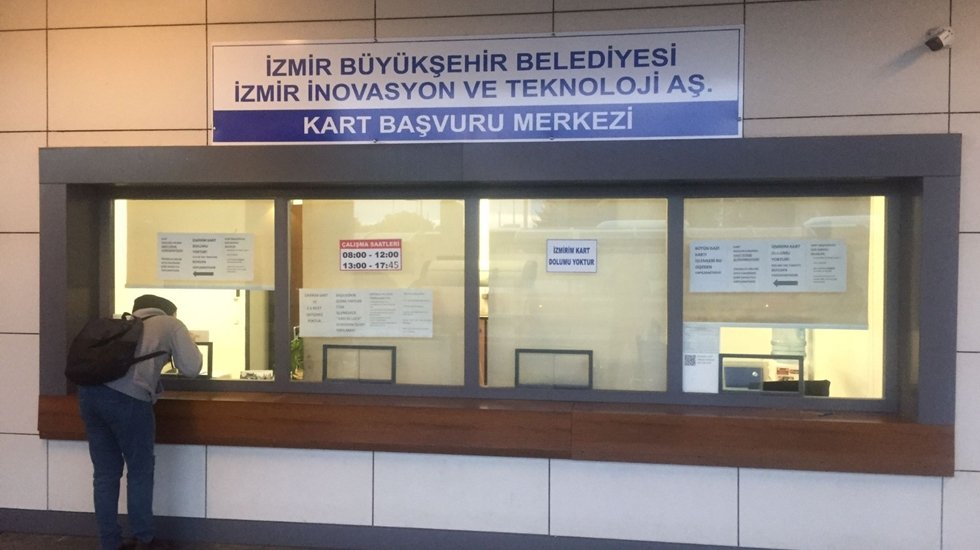 İzmir&rsquo;de Sağlık Personeli &uuml;cretsiz kart uygulaması başladı