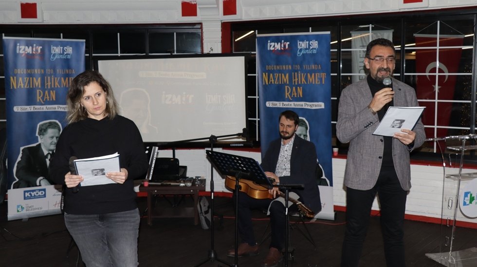 İzmitliler Nazım Hikmet&rsquo;i şarkılar ve şiirlerle andı&nbsp;