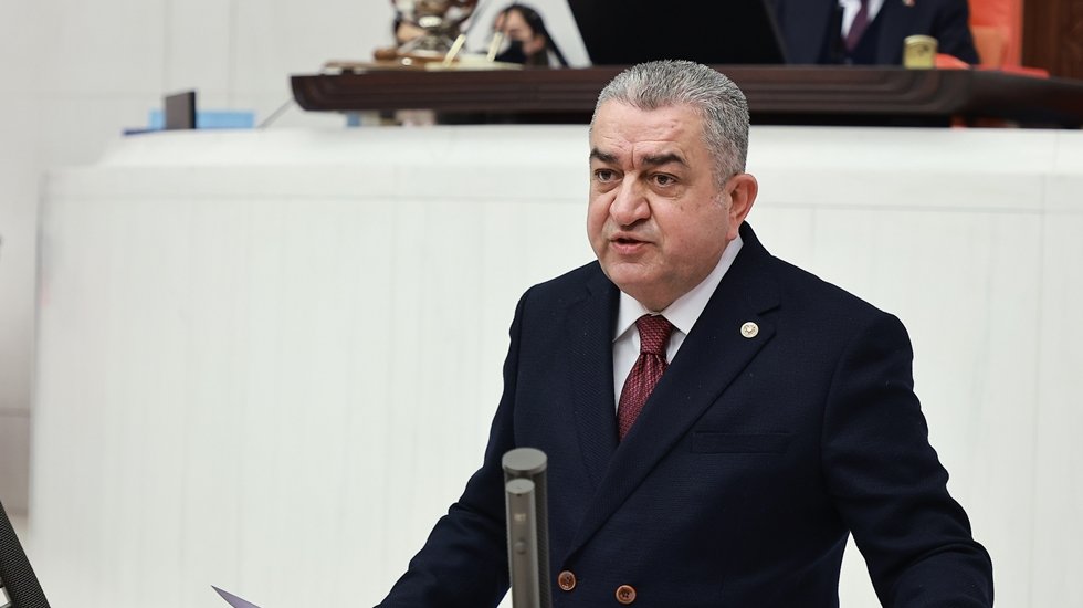 Serter: &ldquo;Yok olan Atat&uuml;rk tablolarının hesabını verin&rdquo;
