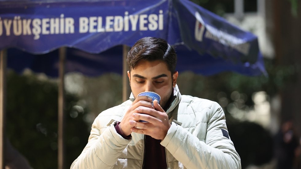 KYK yurtlarındaki &ouml;ğrenciler a&ccedil; kalıyor