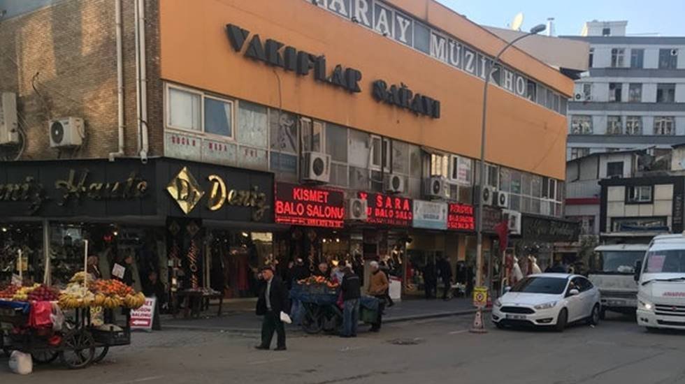 Adana&rsquo;da 100 esnaf işyerinden kovuluyor!