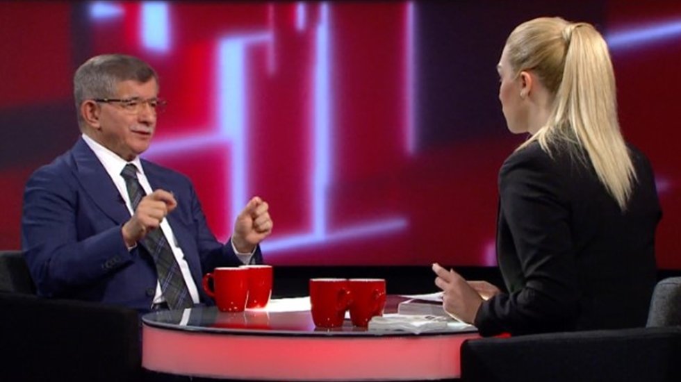 Davutoğlu'ndan kendisine "K&uuml;&ccedil;&uuml;k felaket" diyen Ahmet Hakan&rsquo;a cevap!