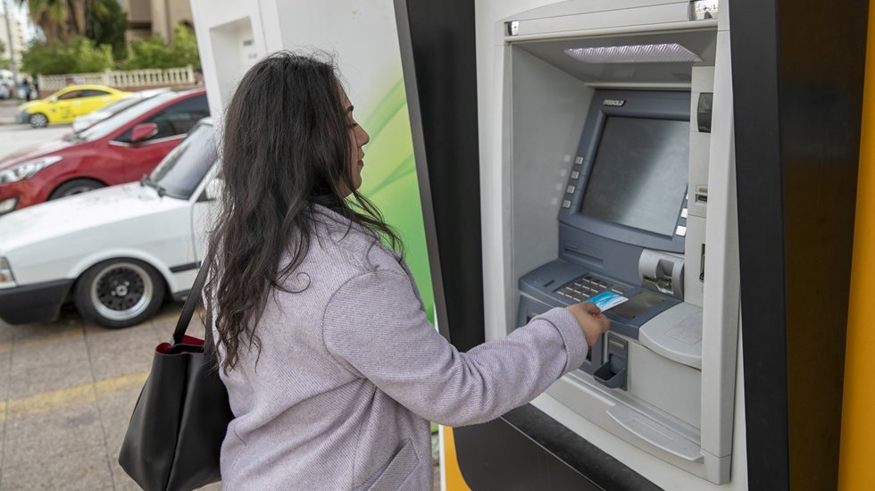 B&uuml;y&uuml;kşehir&rsquo;in &ouml;ğrenim yardımlarının şubat ayı &ouml;demesi yatırıldı