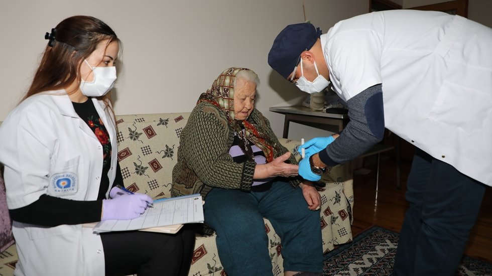 B&uuml;y&uuml;kşehir sağlık hizmetleriyle yurttaşları yalnız bırakmıyor&nbsp;