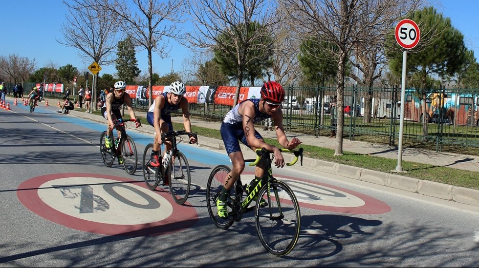 Duatlon İzmir Türkiye Şampiyonası başladı