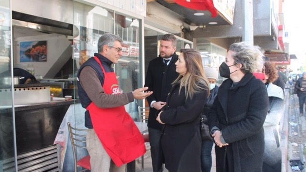 Esnafın şikayeti: &ldquo;Valla işler kesat&hellip;&rdquo;