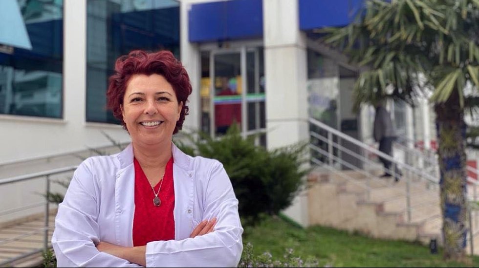 Hekimlerin hak arama m&uuml;cadelesinin yanındayız&hellip;