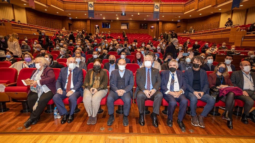 İzmir Kent Konseyi 3. turda yeni başkanını se&ccedil;ti