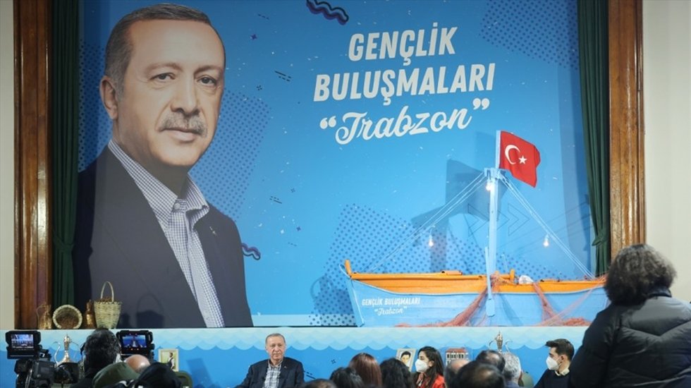 Kameralar Erdoğan&rsquo;a d&ouml;n&uuml;nce ana haberler yayınlanmadı