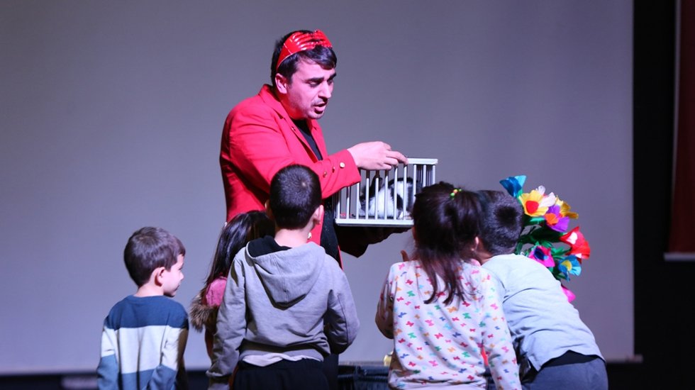 Küçükçekmece belediyesi, sömestr tatilinde sanatı mahallelere taşıdı