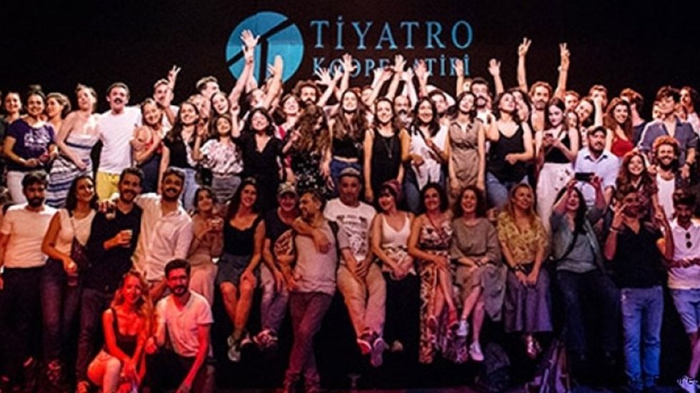 &Ouml;zel tiyatrolar, son nefesini verme noktasına geldi!