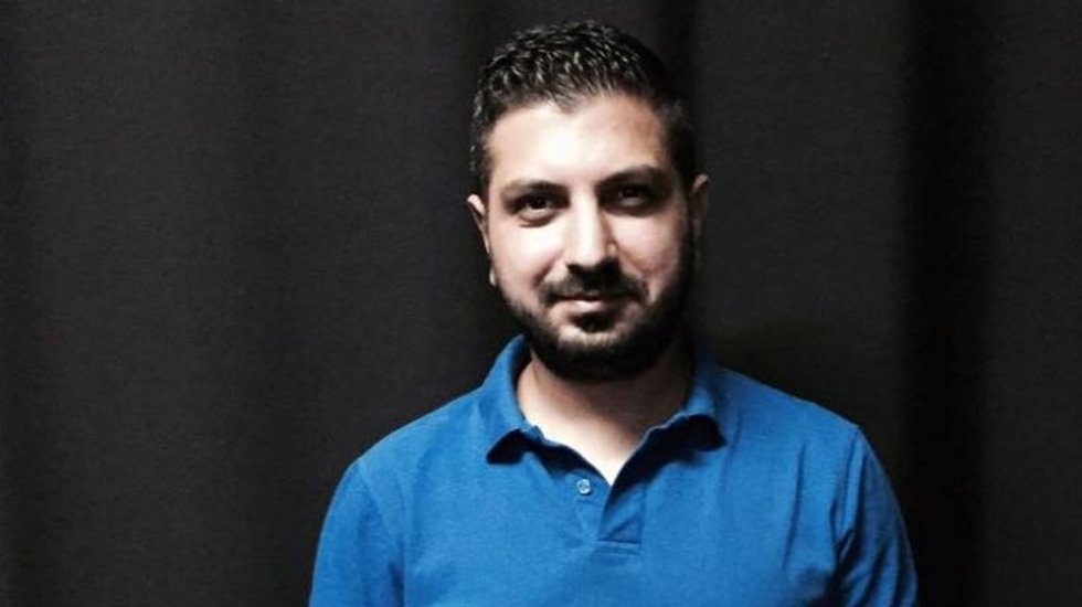 T&uuml;rkiye&rsquo;den sınırdışı edilen Kıbrıslı gazeteciye 10 yıl hapis talebi