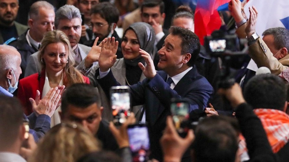 Babacan&rsquo;dan b&uuml;y&uuml;k iddia: &ldquo;Biz bu krizi 6 ayda &ccedil;&ouml;zeriz&rdquo;