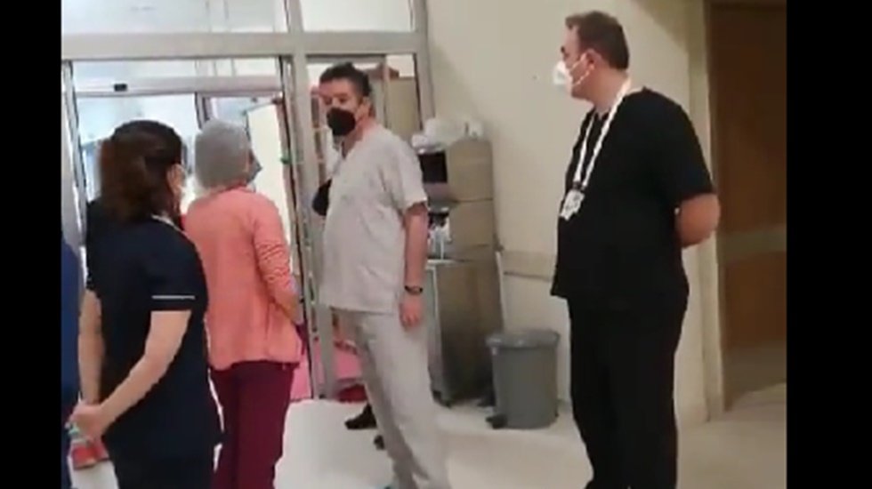 Başhekim: &lsquo;Ne duruyorsunuz paketleyin hemen bunu&rsquo;