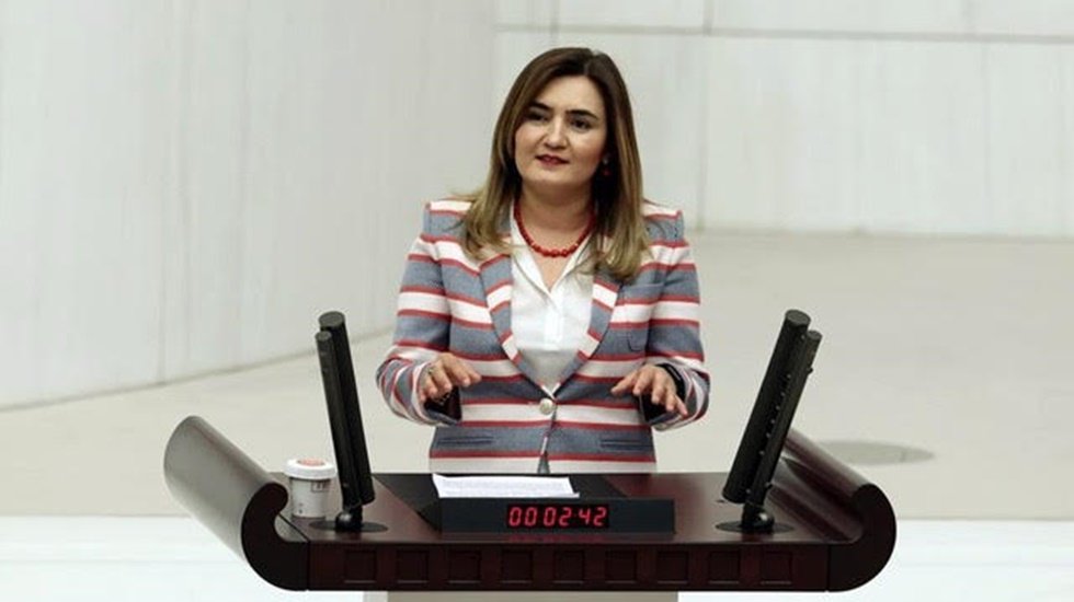 CHP&rsquo;li Kılı&ccedil;: &ldquo;Rant&ccedil;ı AKP, elini &Ccedil;eşme&rsquo;den &ccedil;ek!&rdquo;