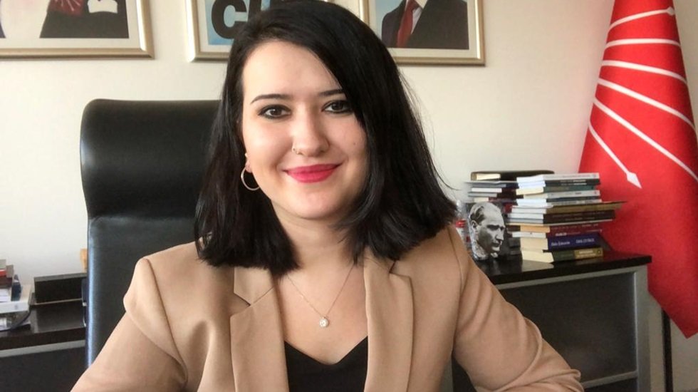 G&ouml;k&ccedil;en: &ldquo;Ona veda ederken &lsquo;biz bir kabusu yendik&rsquo; diyerek şarkılar s&ouml;yleyeceğiz&rdquo;