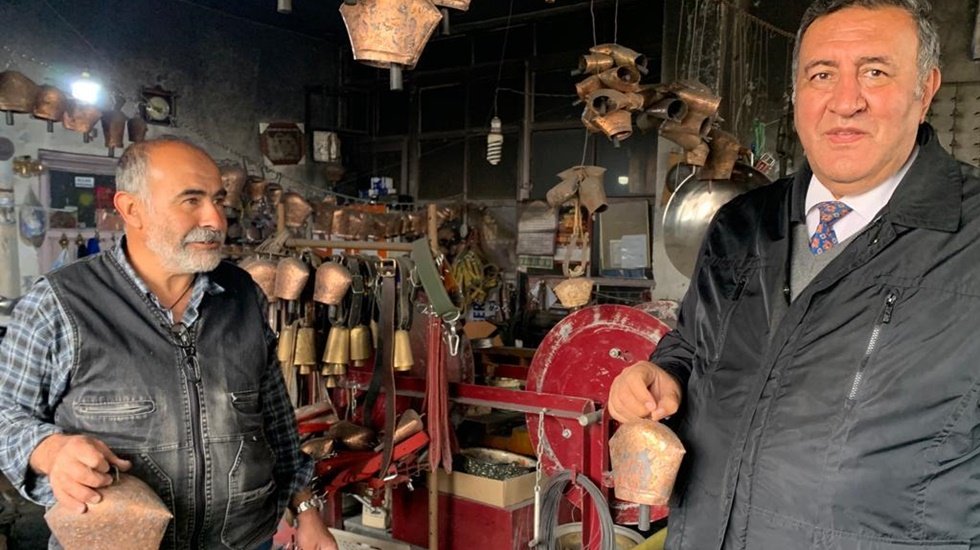 G&uuml;rer: &ldquo;Piyasa da yaprak kımıldamıyor&rdquo;