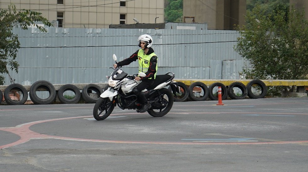 İBB’den motokuryeler için “Hızlı Değil, Güvenle Gelsin” kampanyası