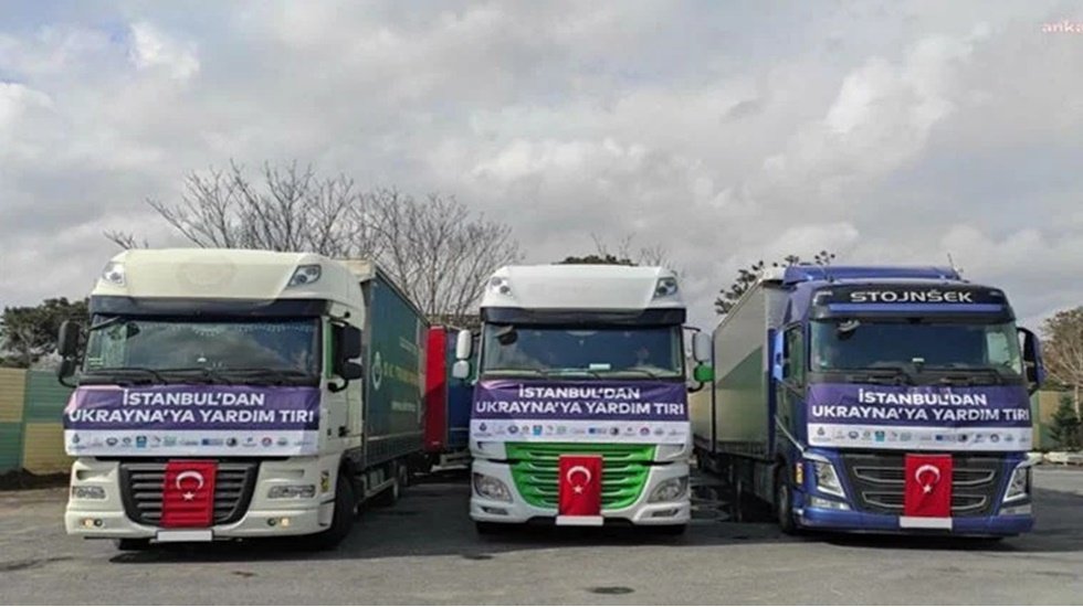 İBB Savaştan ka&ccedil;an Ukraynalı kadın ve &ccedil;ocuk sığınmacılara yardım g&ouml;nderdi