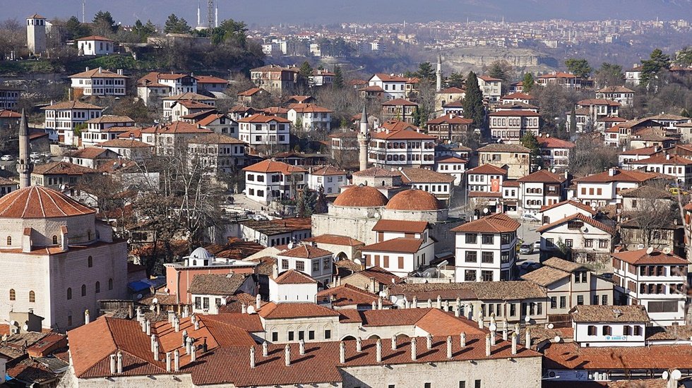 CHP&rsquo;li Sındır: &ldquo;AKP bir kere de olsa bizleri şaşırtsa. Safranbolu evleri tehlikede&rdquo;