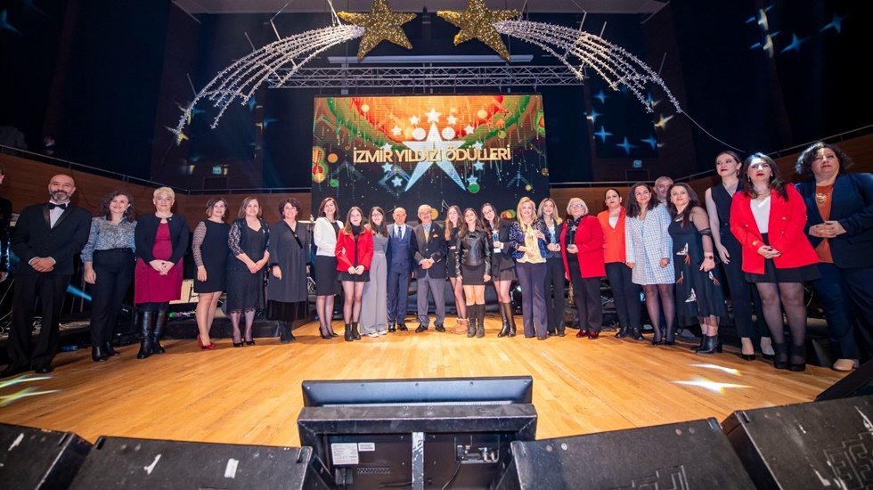 İzmir B&uuml;y&uuml;kşehir Belediyesi&rsquo;nin y&ouml;netici tablosunun y&uuml;zde 50&rsquo;si kadın