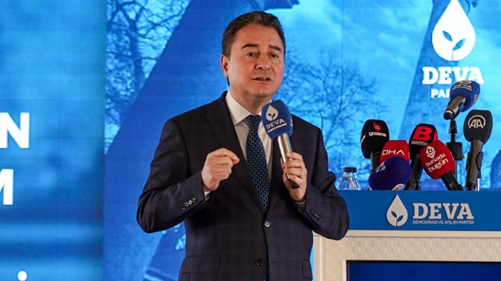 &lsquo;Kendi anayasasını ihlal eden bir h&uuml;k&ucirc;met asla başarılı olamaz&rsquo;