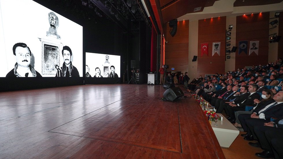 Kılı&ccedil;daroğlu, Moğultay belgeseli g&ouml;sterimine katıldı