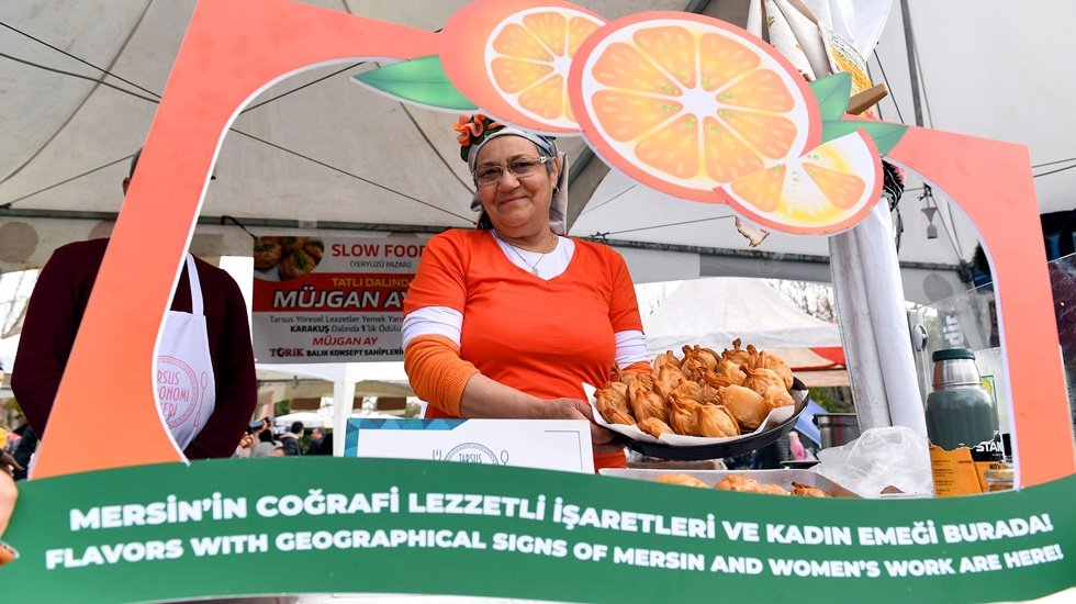 Portakal &Ccedil;i&ccedil;eği Karnavalı&rsquo;nda Mersin esintisi