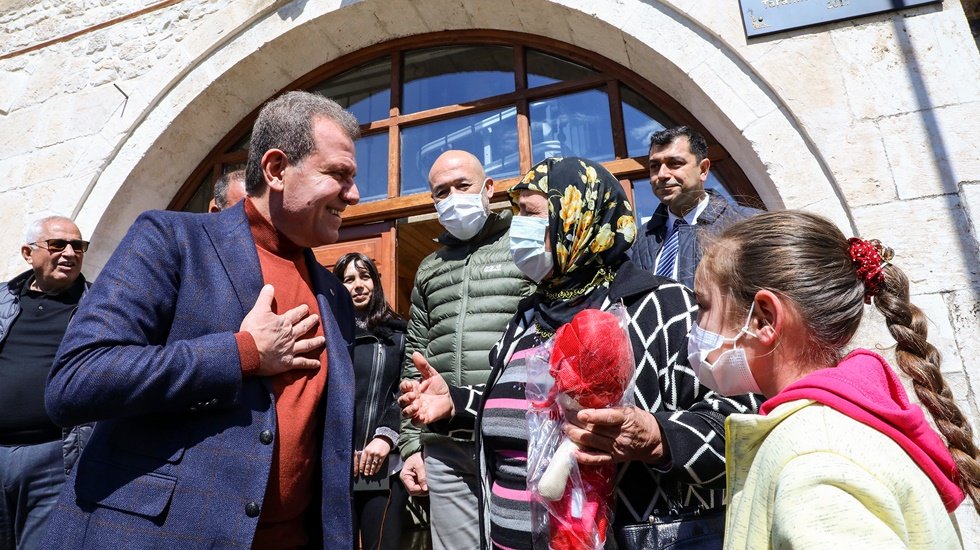 Se&ccedil;er: &ldquo;Belediye başkanı halkı i&ccedil;in bir babanın g&uuml;vencesi gibidir&rdquo;