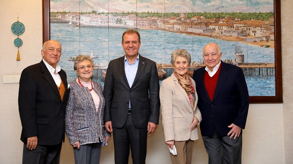 T&uuml;rkiye&rsquo;nin İlk Kadın İl Belediye Başkanı M&uuml;fide İlhan&rsquo;ın Kızları belediyede&hellip;