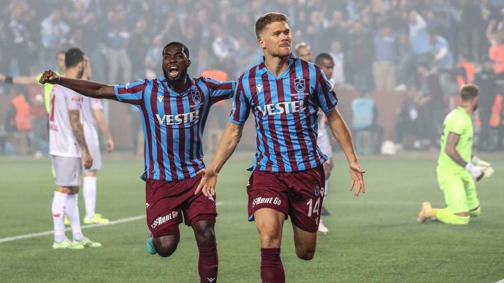 2021-2022 sezonu Süper Lig şampiyonu Trabzonspor oldu
