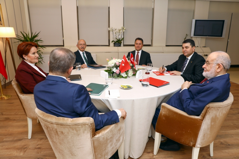 https://yenisoluk.com/uploads/2022/04/6lı masa (3)