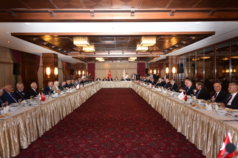 https://yenisoluk.com/uploads/2022/04/akşener 2