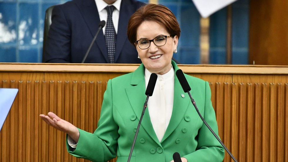 Akşener: "Nebati bakanın affını isteme vakti gelip &ccedil;atmıştır"