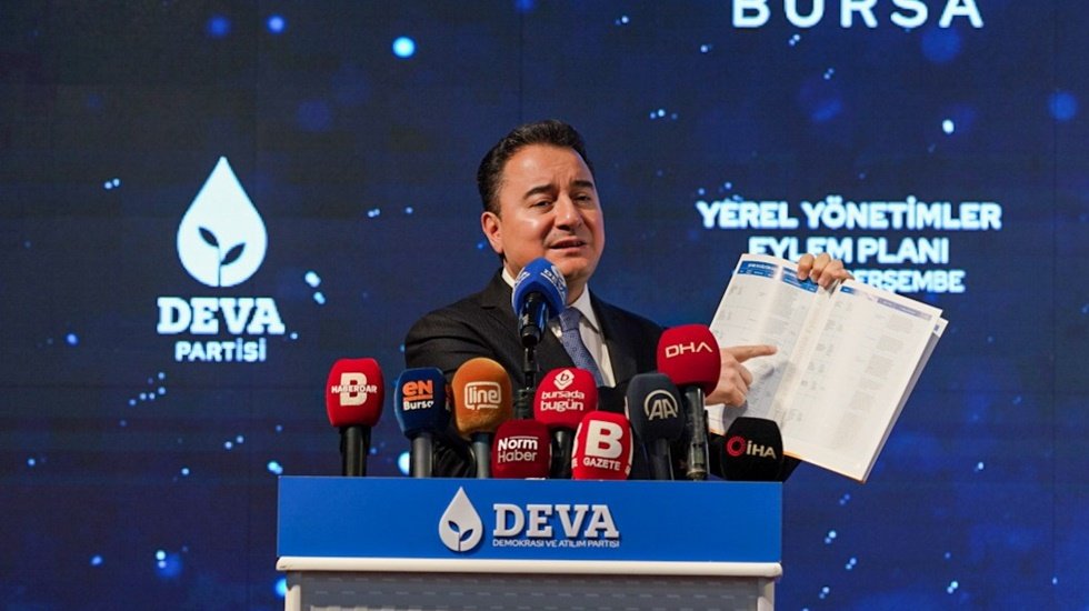 Babacan: &lsquo;Koskoca &uuml;lke Beştepe mahallesindeki bir odadan y&ouml;netilemez&rsquo;