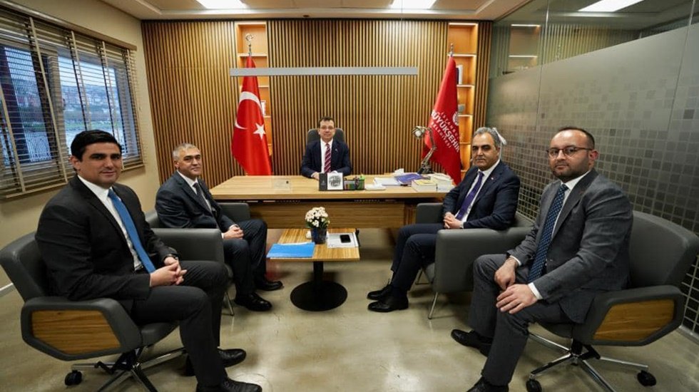 Başkan &Ccedil;elik&rsquo;ten İmamoğlu&rsquo;na nezaket ziyareti