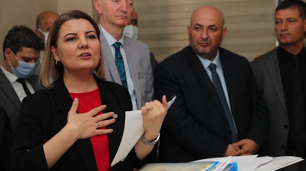 Başkan H&uuml;rriyet g&uuml;ndemi sarsamaya devam ediyor: Yolsuzluk sizde ticari sır olmuş&hellip;