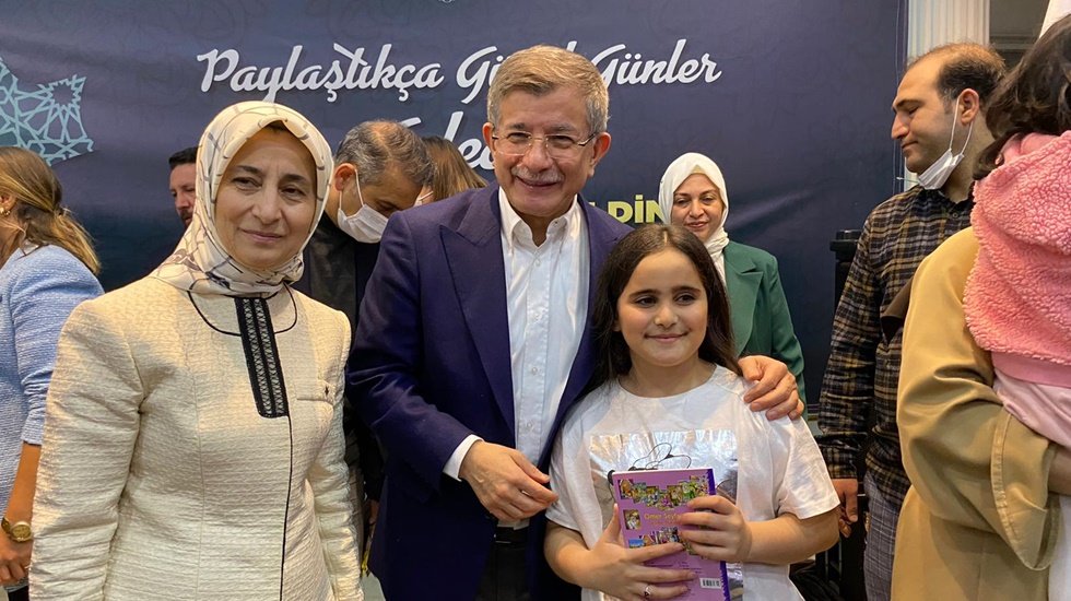 Davutoğlu: "Mutfaklarda aş pişmiyor"