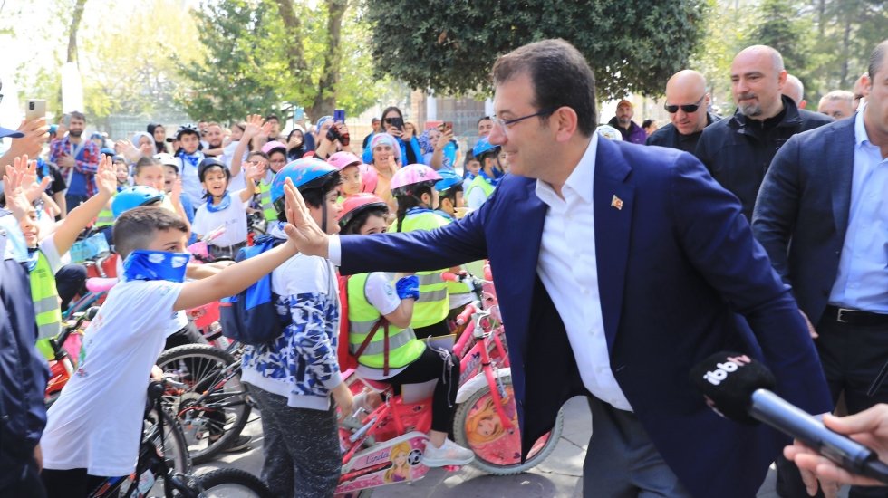 İmamoğlu'ndan bisikletlilere müjde: İstanbul'da bisiklet yolları artıyor